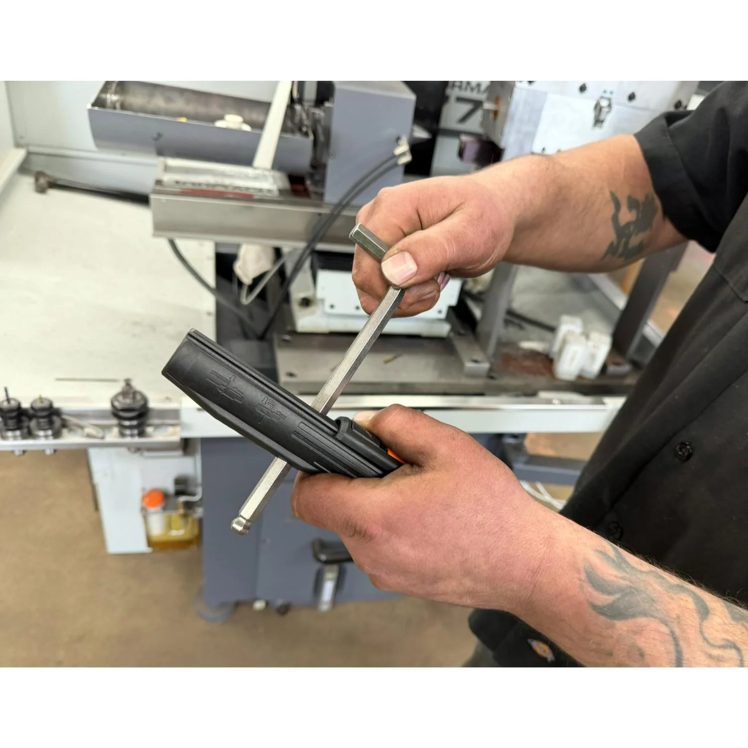 BONDHUS Quick-T L-Wrench to Handle Adaptor - Image 7