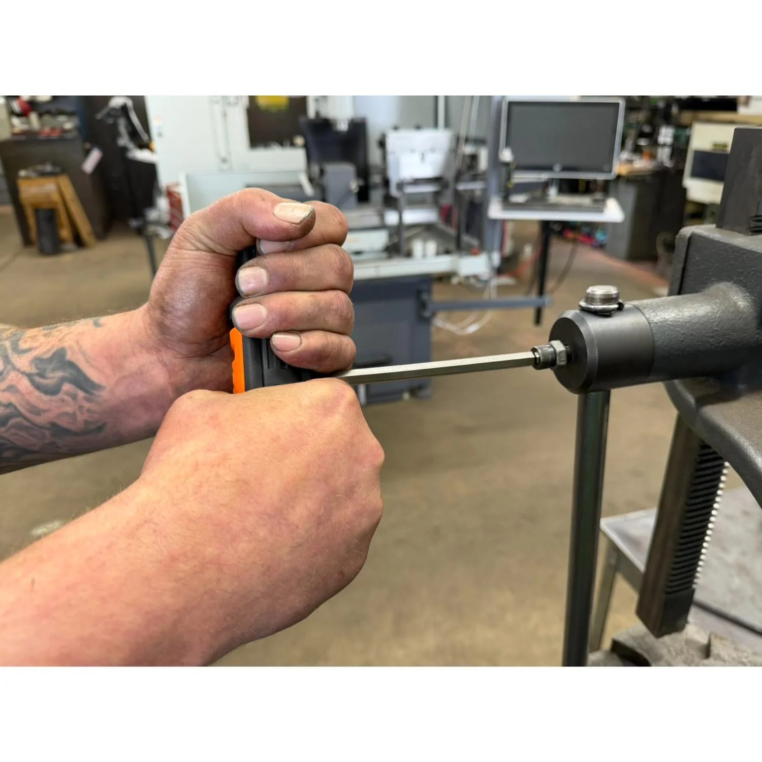 BONDHUS Quick-T L-Wrench to Handle Adaptor - Image 9